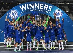 曼联梅努个人简历